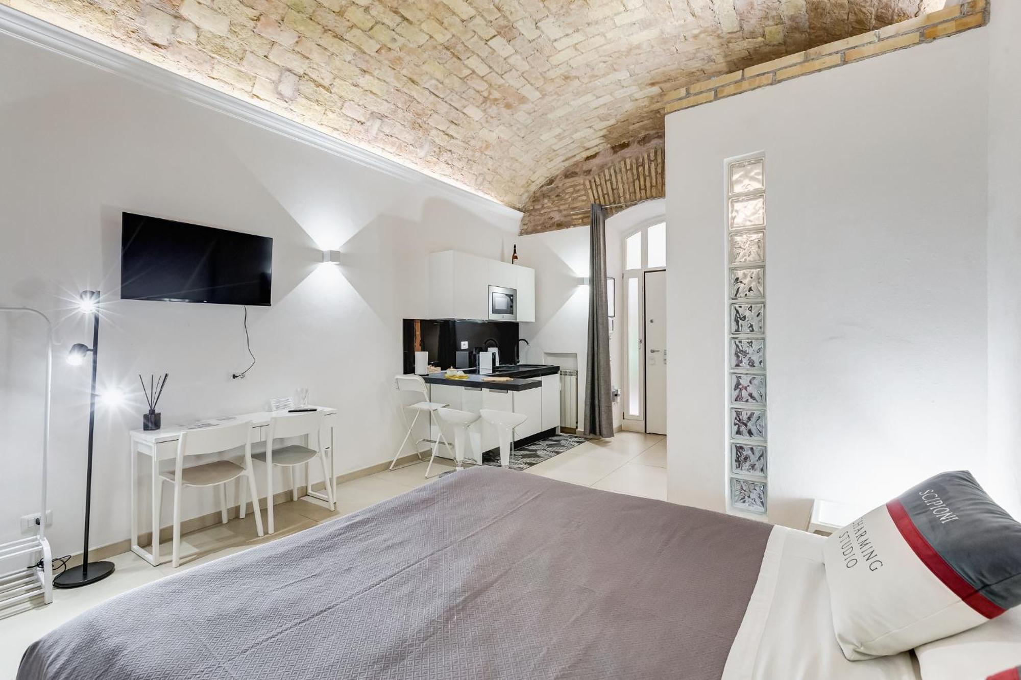Scipioni Charming Studio Rome Bagian luar foto